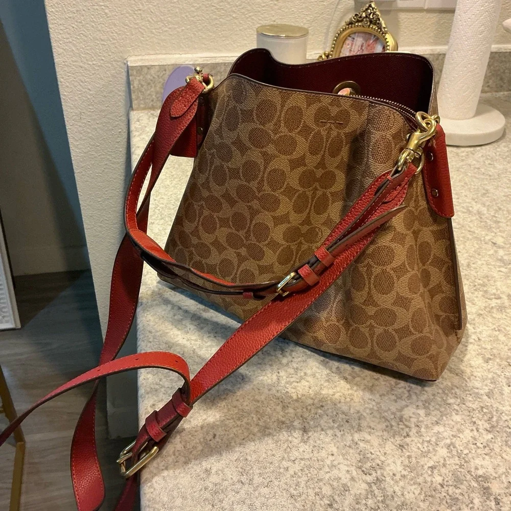Coach Brown and Red Signature Shoulder Bag - Picture 4 of 10